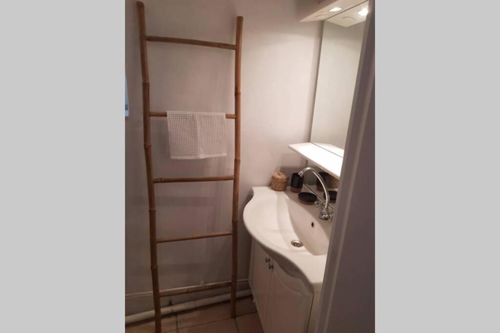 Maisonnette En Pierre Independante De 20 M2 Saint-Cirgues-sur-Couze Kültér fotó